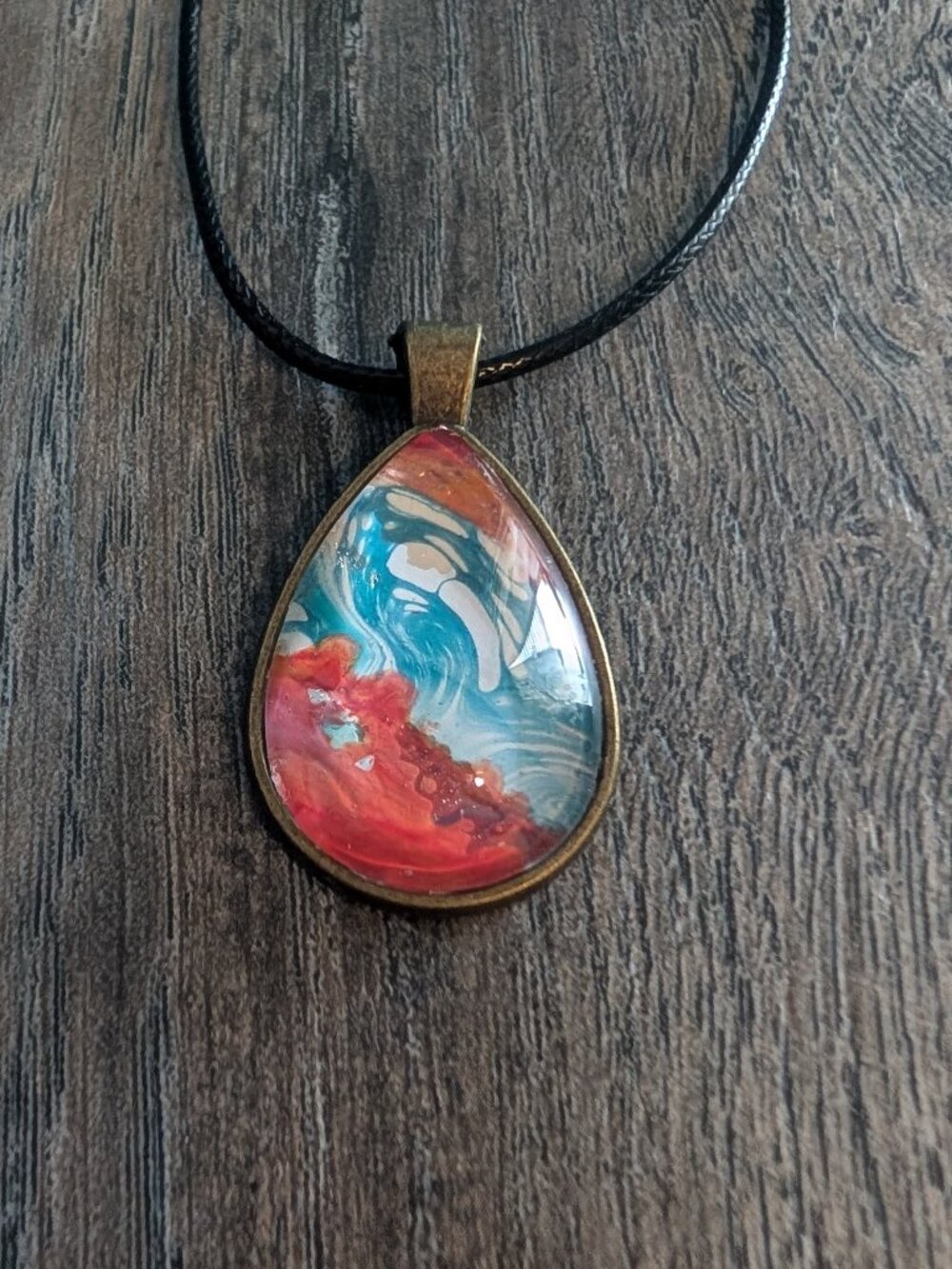 Oval Pendant Necklace